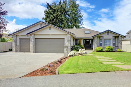 How House Washing Can Increase Your Home’s Curb Appeal