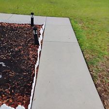 Bringing-Back-the-Clean-Look-of-This-Walkway-in-Pace-Florida 2