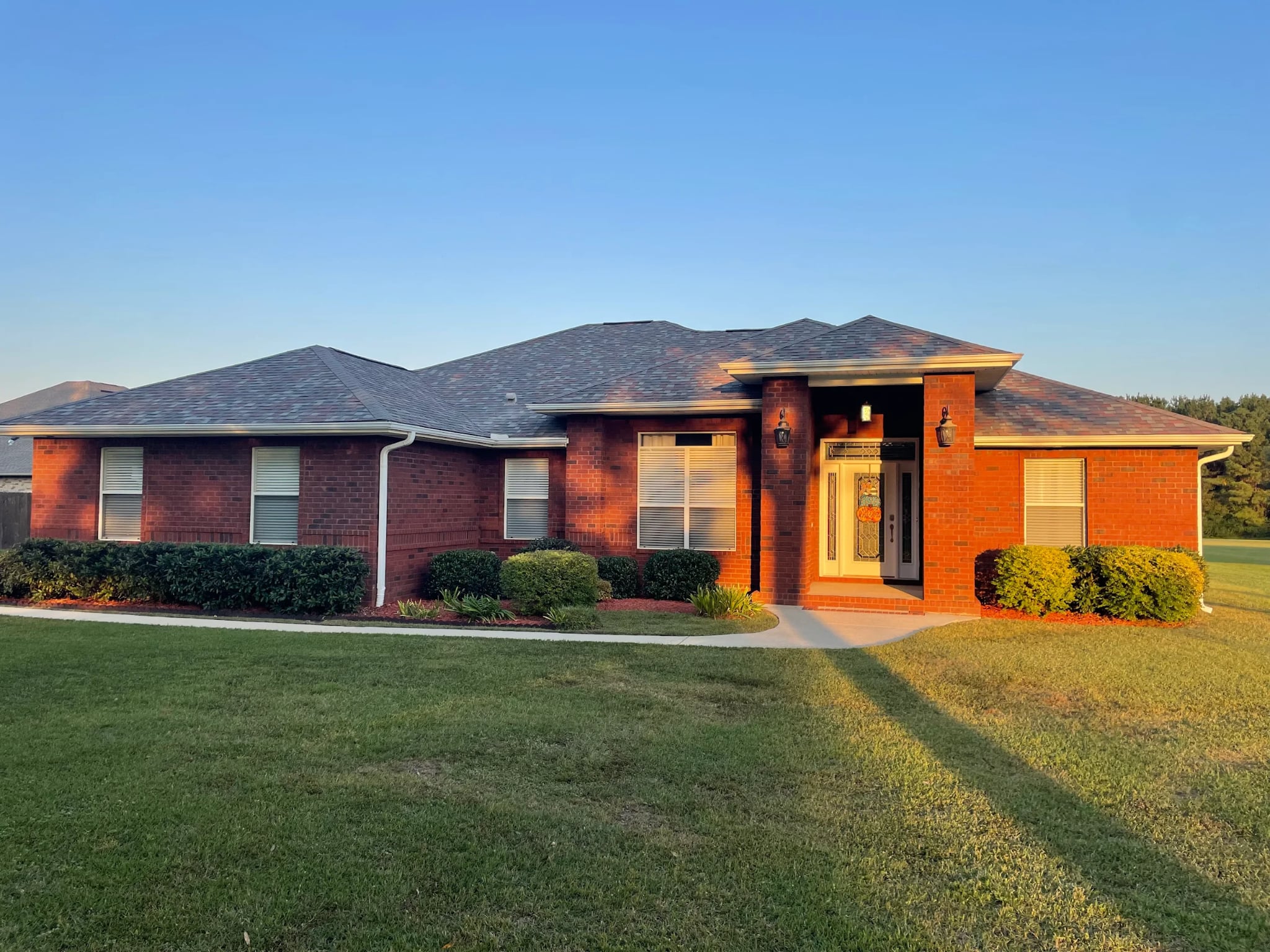 High-Pressure Concrete Cleaning for a Fresh Outdoor Look in Cantonment, FL