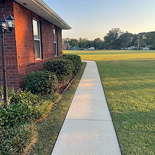 High-Pressure-Concrete-Cleaning-for-a-Fresh-Outdoor-Look-in-Cantonment-FL 2
