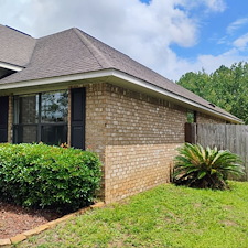 Outstanding-House-Washing-Driveway-Cleaning-from-Roofline-to-Driveway-in-Pensacola-FL 0
