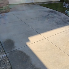 Pressure-Washing-Experts-Concrete-Cleaning-Transformation-Pensacola-FL 1