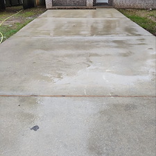 Renewing-Exterior-Surfaces-with-Driveway-Pressure-Washing-in-Pensacola-FL 0