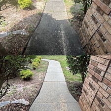 Top-Quality-House-Washing-Walkway-Cleaning-Performed-in-PensacolaFL 0